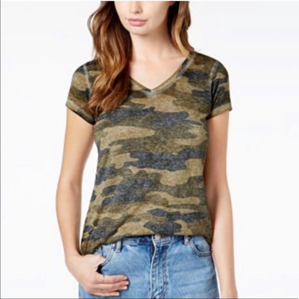 Lucky brand camo print v neck t-shirt